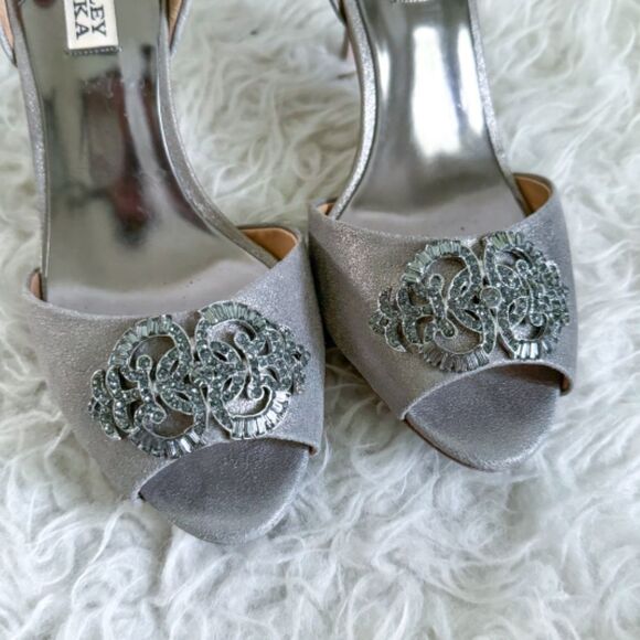 Badgley Mischka Gunmetal Silver Embellished Heels | Size 8 - Picture 4 of 10